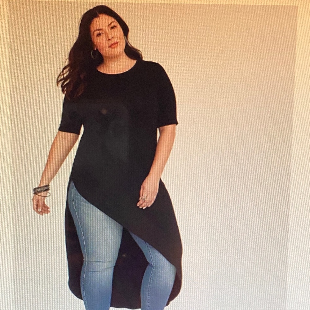 Black Knotted Asymmetrical Tunic Tee